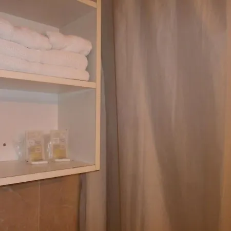 オテル クラリッジズ